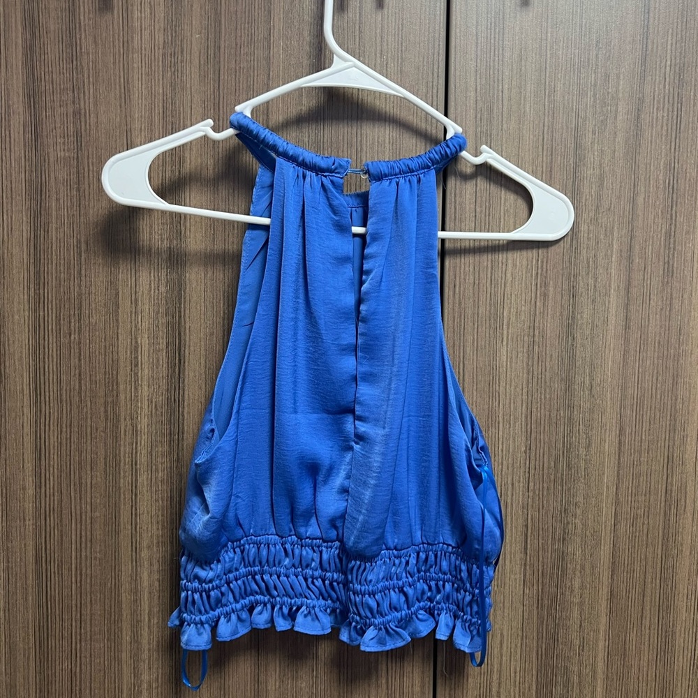 Revolve top - Picture 3 of 3